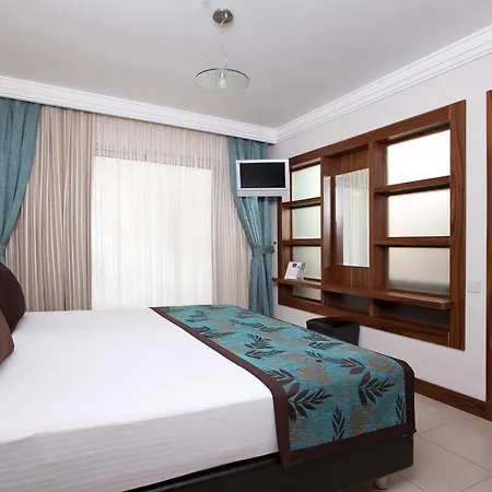 אתר נופש Xperia Grand Bali (adults Only) אלאניה